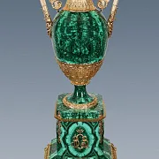 На память: Ваза «Византия» из малахита — фотография 2