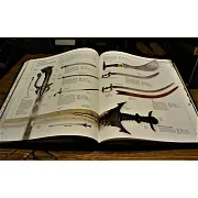 На память: Оружие — книга в кожаном переплёте — фотография 4