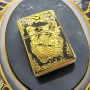 Подарочная бензиновая зажигалка Zippo "Волк одиночка" — фотография 1