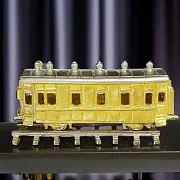 Сувенир «Вагон» с позолотой и никелированием в подарок — фотография 1