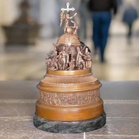 На память: Бронзовая миниатюра «1000-летие Руси»