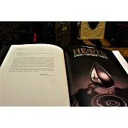 Нефть. Вчера, сегодня, завтра — книга в коже — необычный подарок — фотография 4
