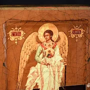 Икона деревянная "Ангел Хранитель" — красивый подарок — фотография 2