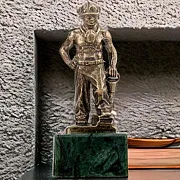 Подарочная бронзовая статуэтка «Шахтёр с отбойным молотком» на подставке — фотография 1