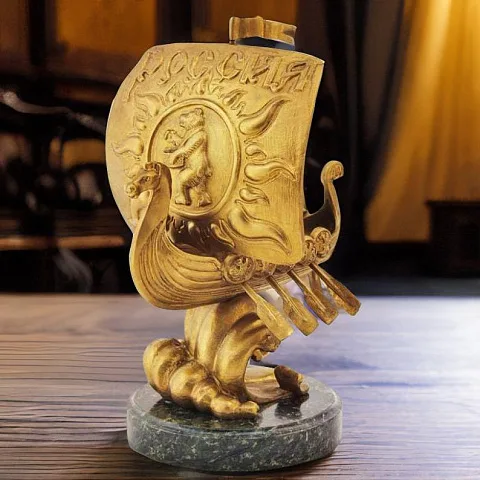 На память: Композиция из бронзы «Кораблик Россия»