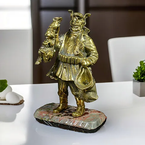 Фигура «Охотник» из латуни и бронзы на креноиде — красивый подарок