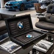 Подарочные нарды под стеклом «BMW» — фотография 8
