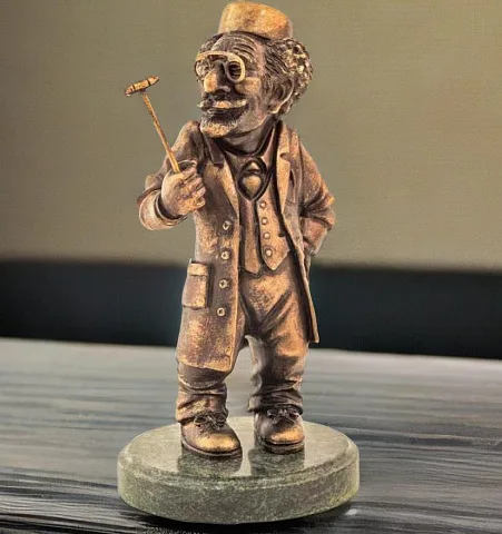 Бронзовая композиция «Врач-невролог» в подарок