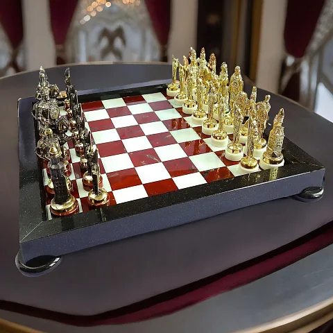 Шахматы из яшмы в подарок