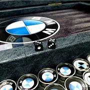 Нарды под стеклом «BMW» — необычный подарок — фотография 4